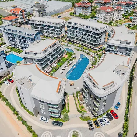 Full Aktiviteli Merkezi Konumda Tatil Alanya